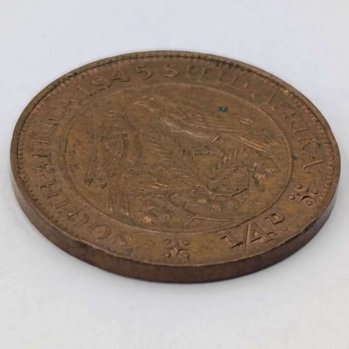 1945 South Africa Farthing with 4 and 5 far apart - uncirculated