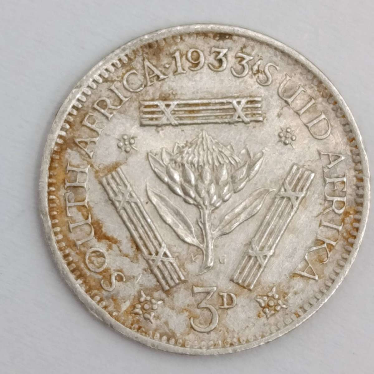 Threepence - South Africa 1933 silver 3d tickey coin - AU
