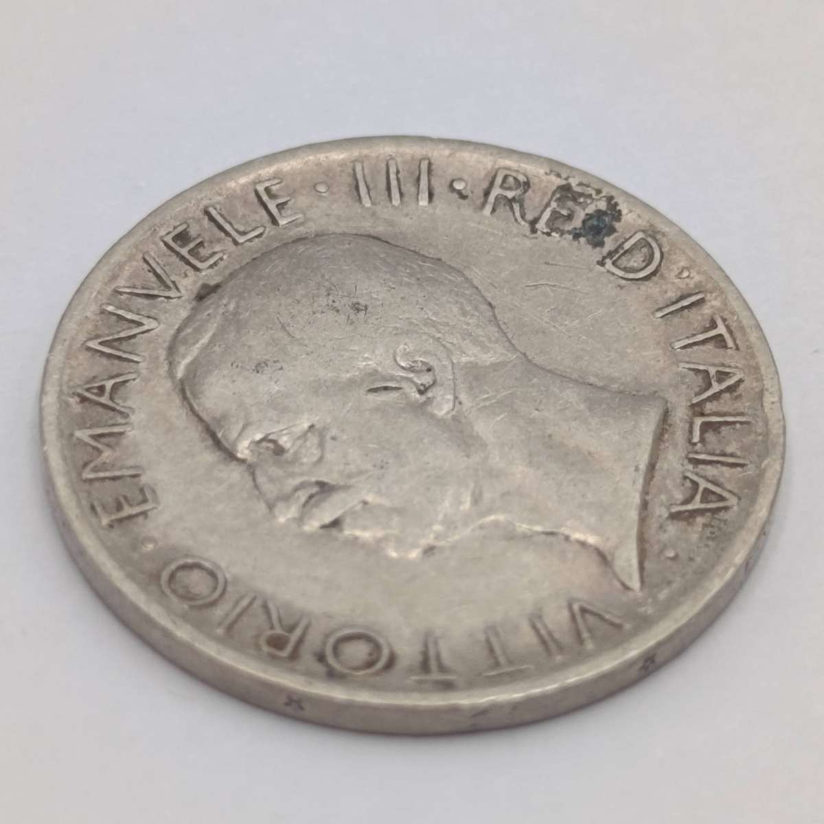 Italy 1926 silver 5 Lira coin - XF condition