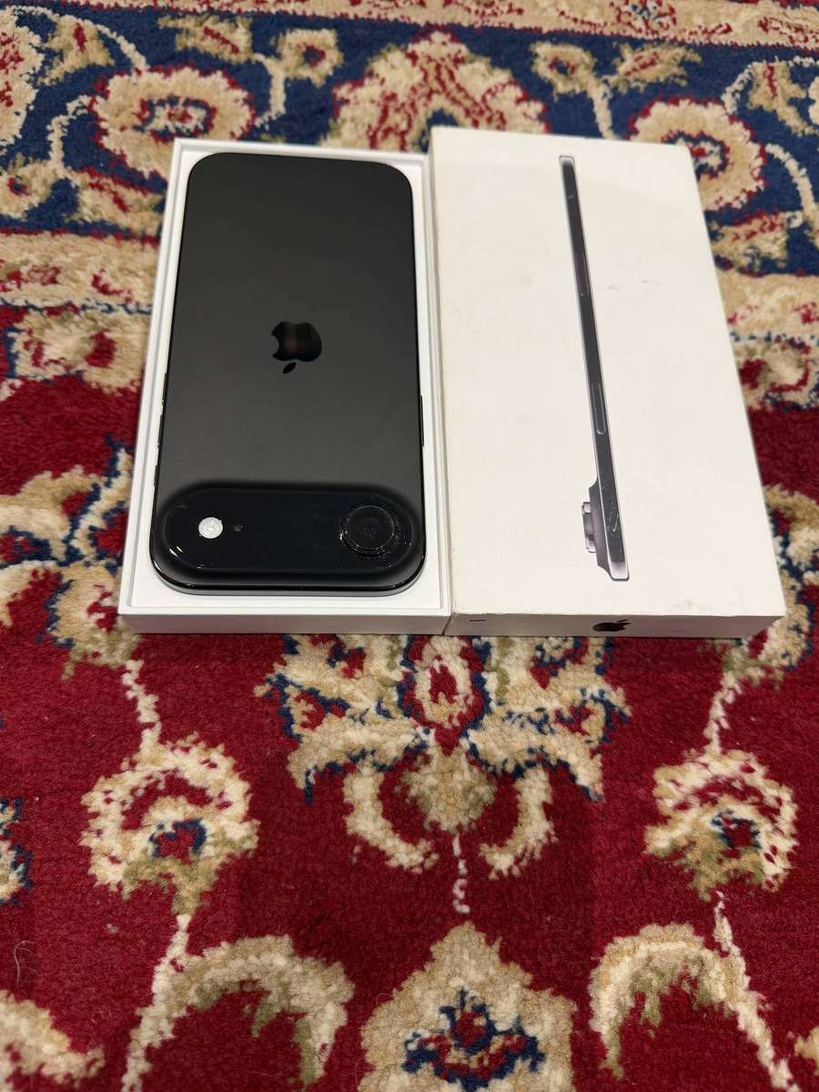 iPhone 17 Air 256GB Like new Battery Health 100%