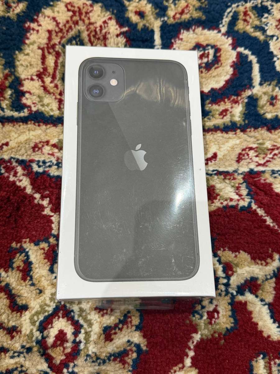 iPhone 11 128GB Black Sealed