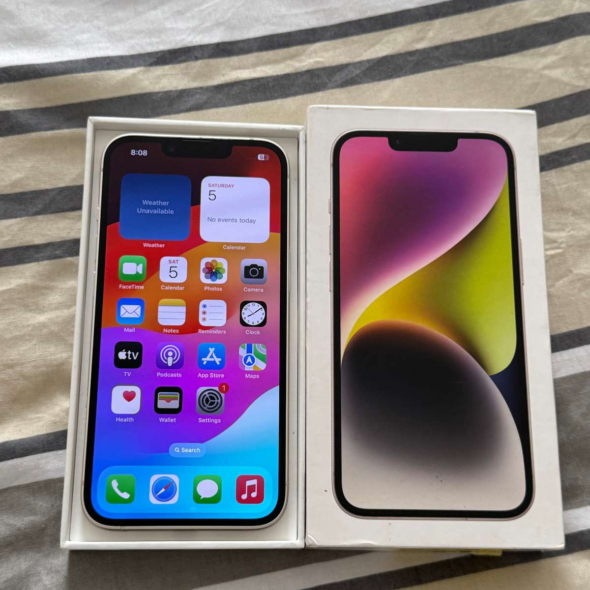 iPhone 14 128GB Starlight