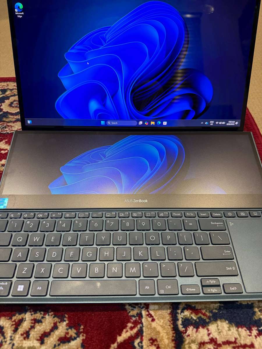 Asus Zenbook Pro Duo 1TB 16GB i7 15 oled