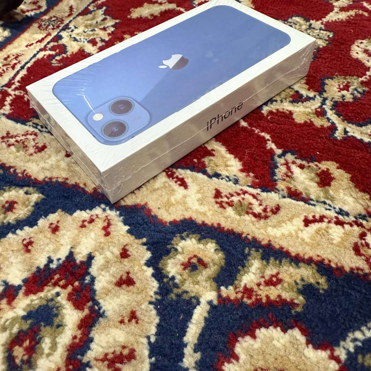 iPhone 13 128GB Sealed