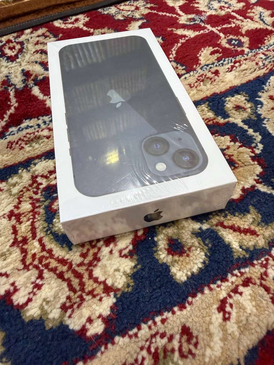 iPhone 13 256GB Midnight Sealed