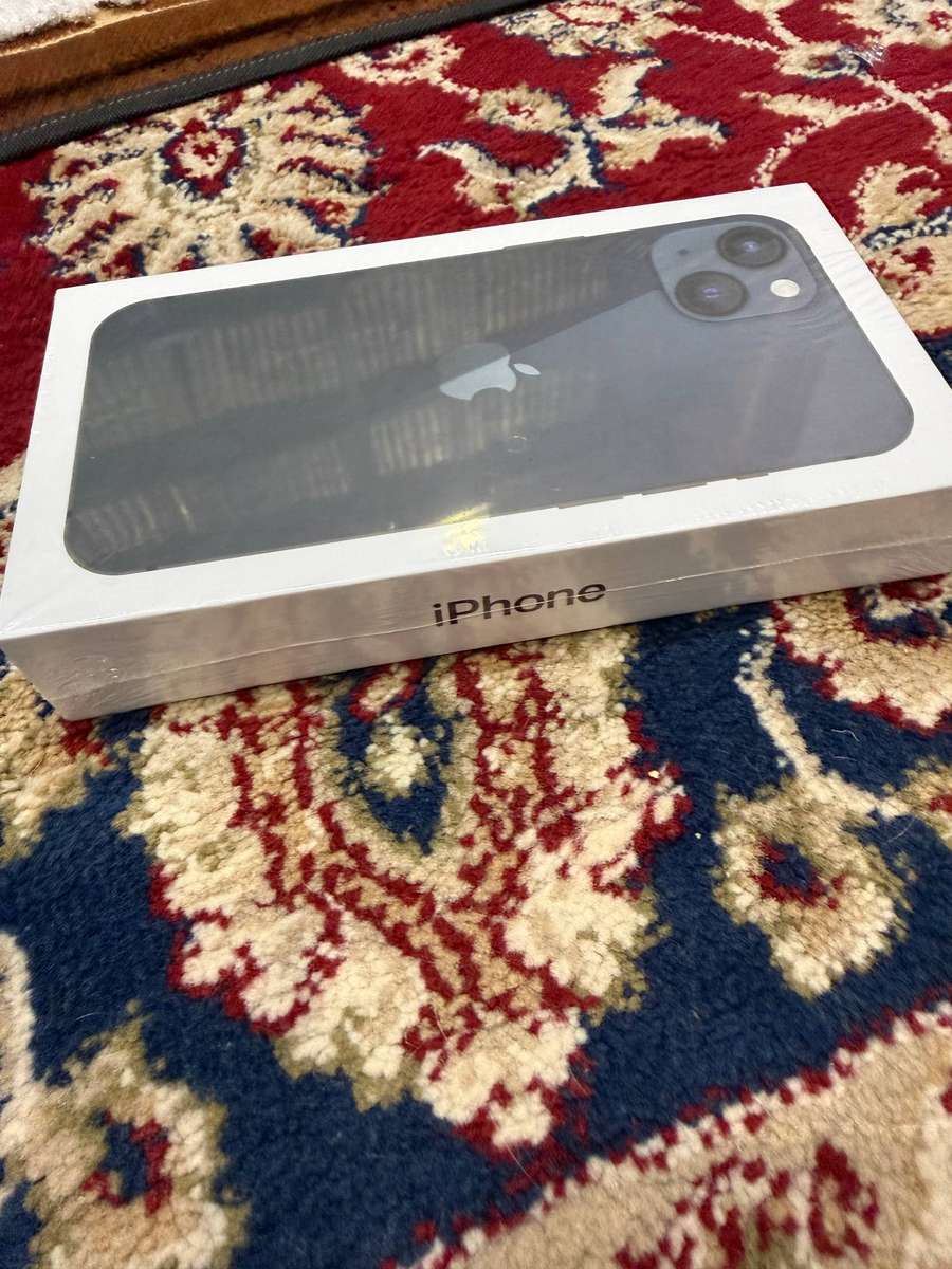 iPhone 13 256GB Midnight Sealed