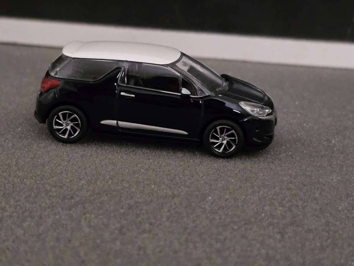 CITROEN DS 3 2016, MADE BY NOREV (SCALE 1/64)