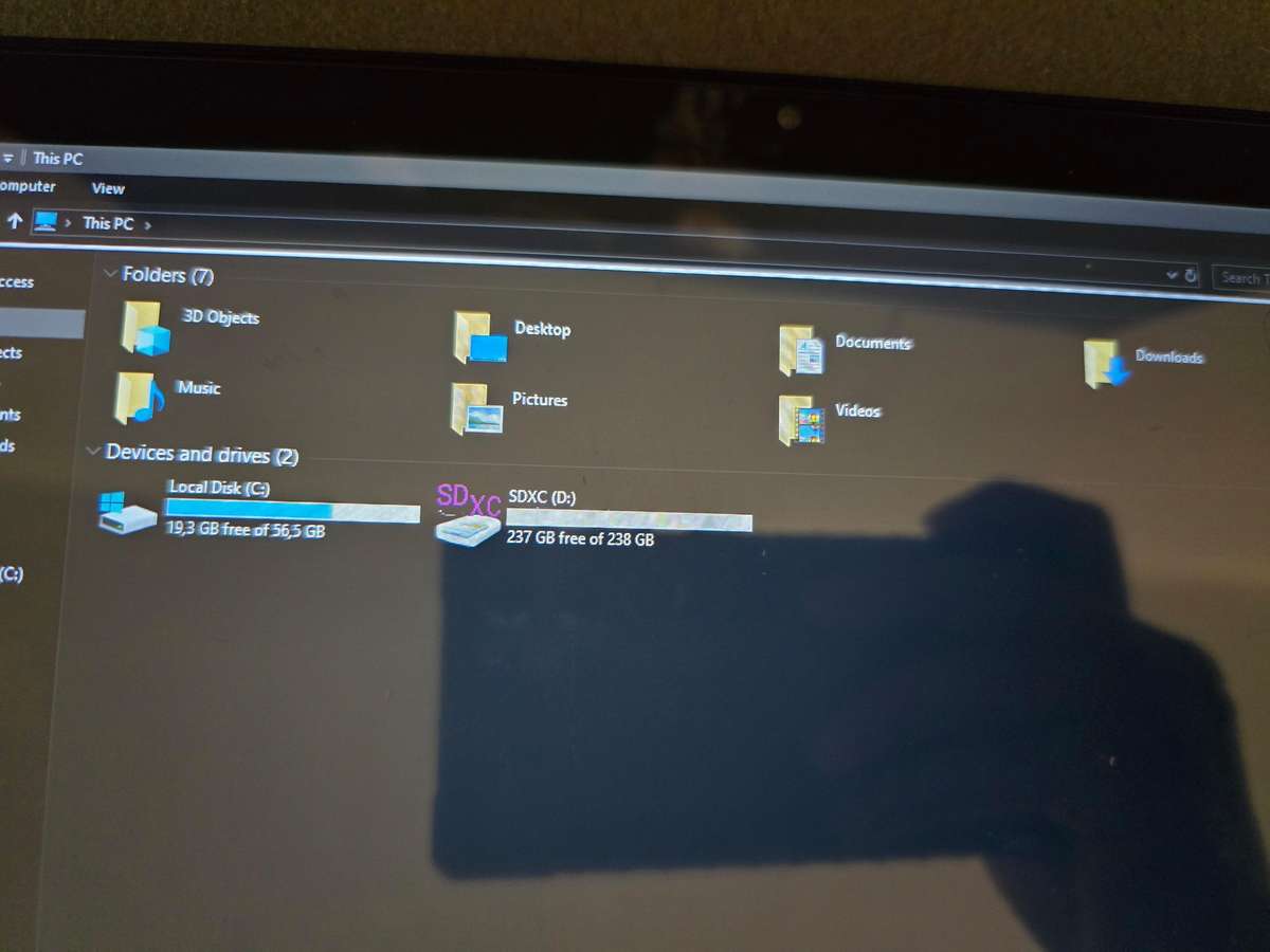 64gb Mecer 2-in-1 Windows Tablet (MW10Q16+LTE)