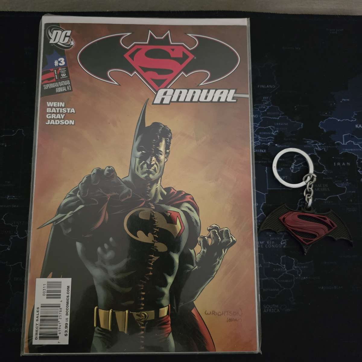 BATMAN SUPERMAN ANNUAL #3 + keychain