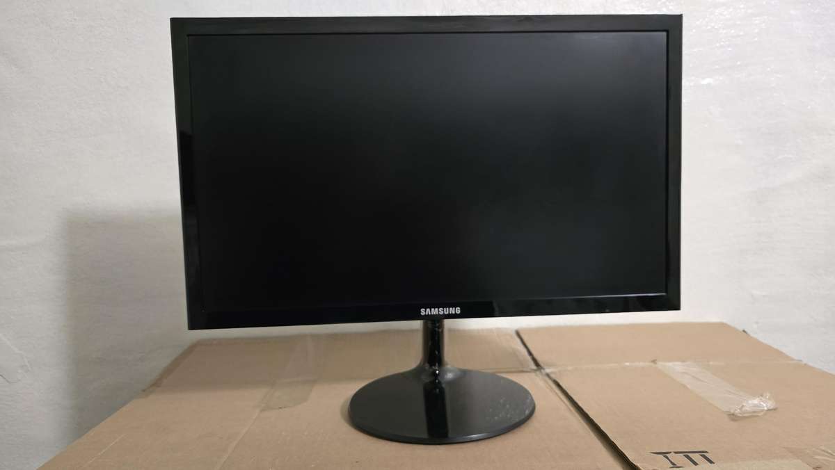 Samsung Monitor LED | 19"