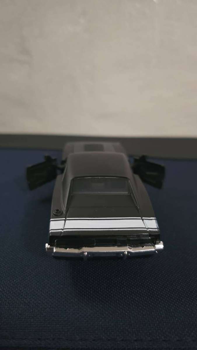 Dodge Charger 1:32 Black Die-Cast Model Car