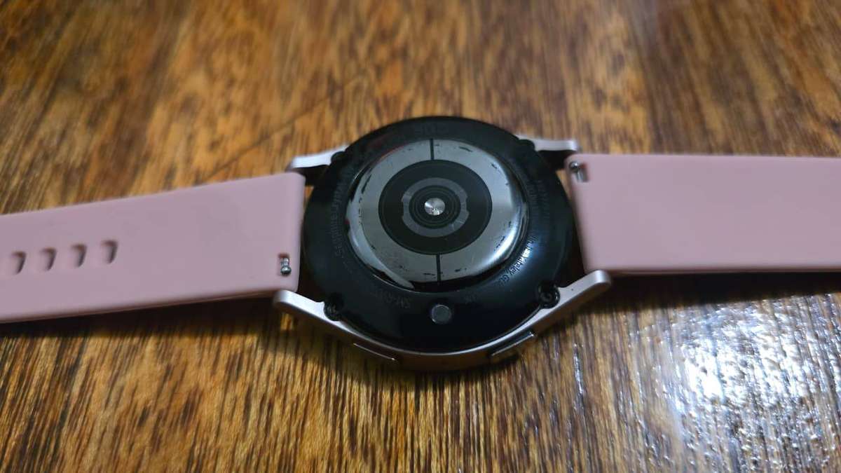 Samsung Galaxy Watch 5 (Rose Gold) With Box & Charger