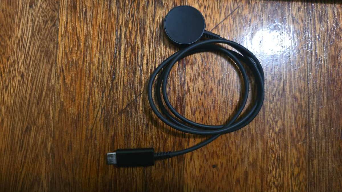 Samsung Galaxy Watch 5 (Rose Gold) With Box & Charger