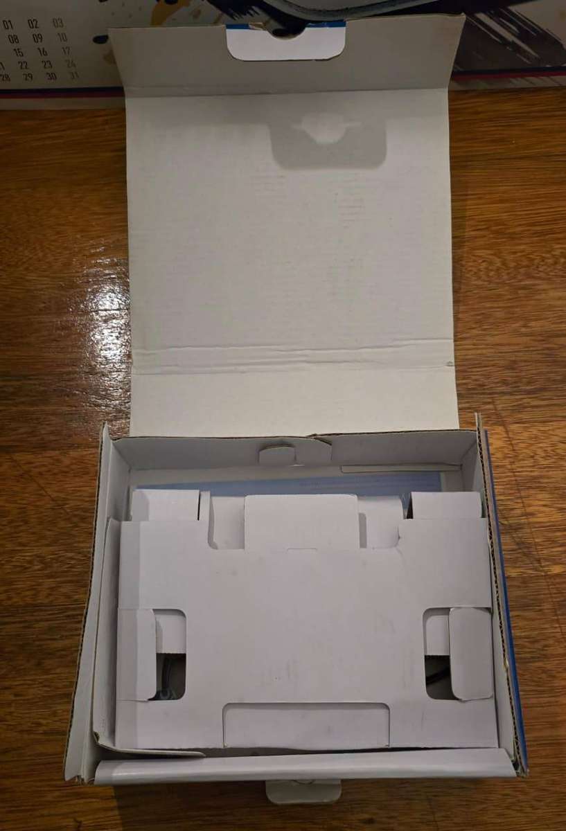 PS Vita Box + Charger