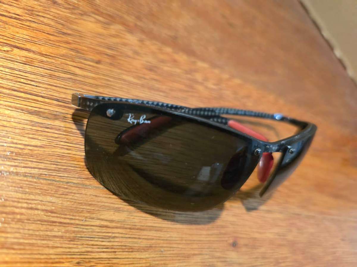 Rayban Sunglasses | Scuderia | Ferrari Collection | Scratched lenses