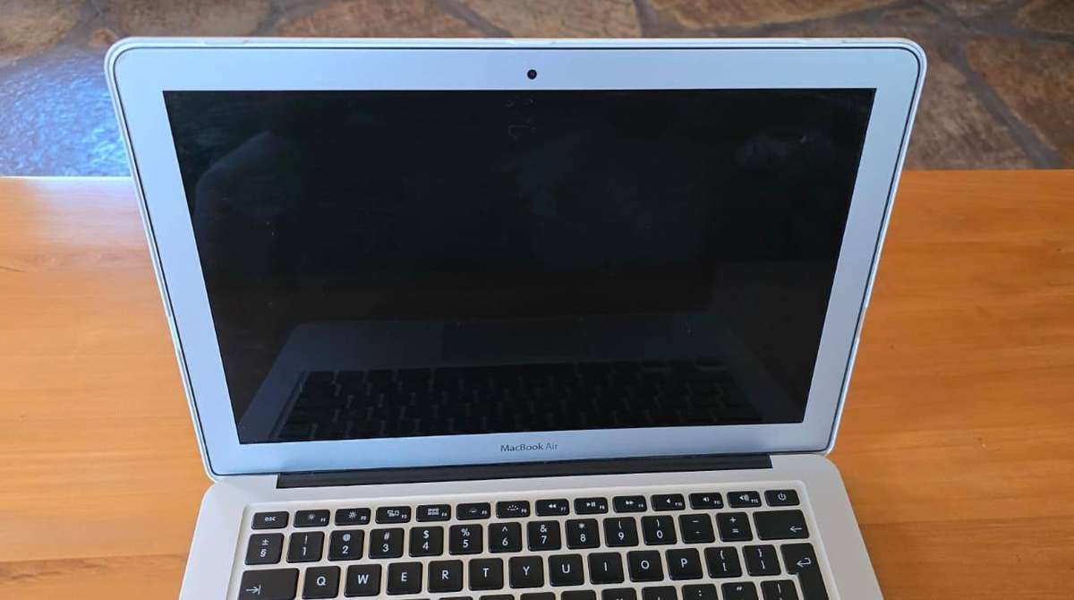 Apple Mac Book Air model A1466 | Motherboard Liquid Damage
