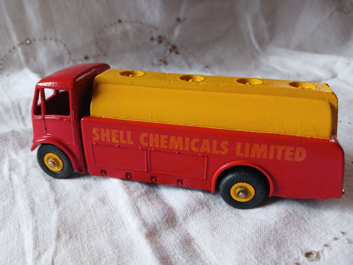 Dinky Toys  AEC 1957 Monarch Thompson Tanker Meccano Ltd England.