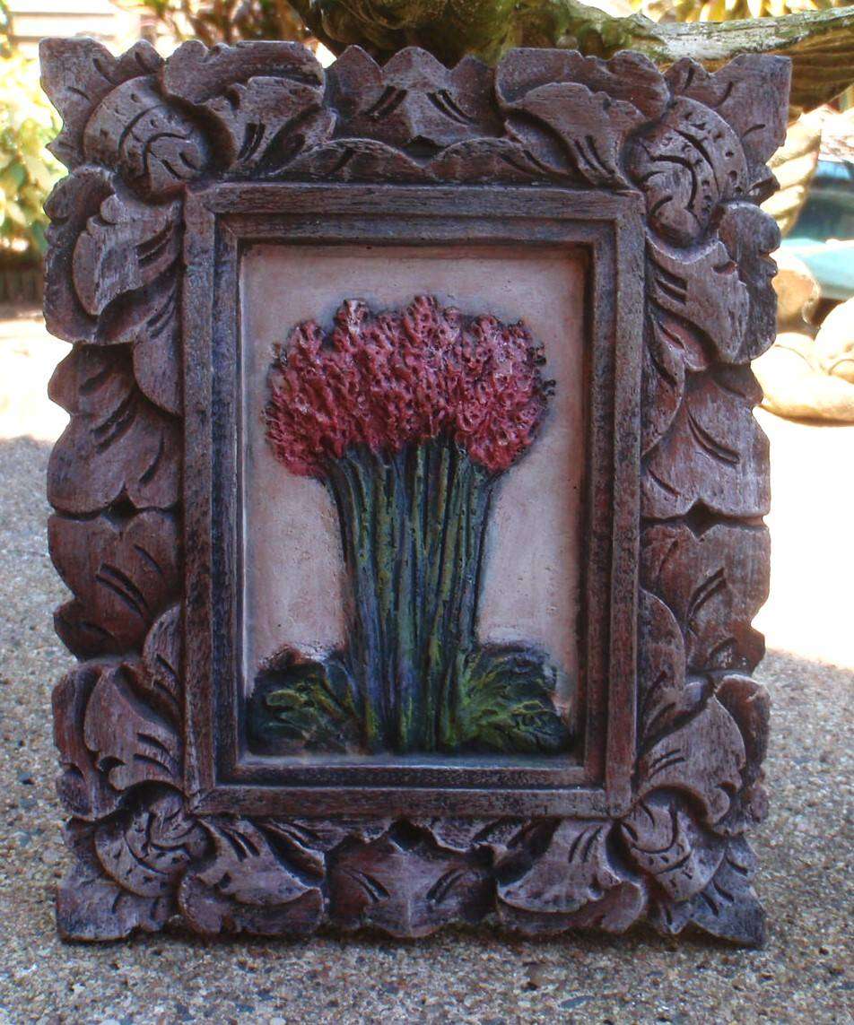 Beautiful little wall hanging - cast in cement - weather proof.