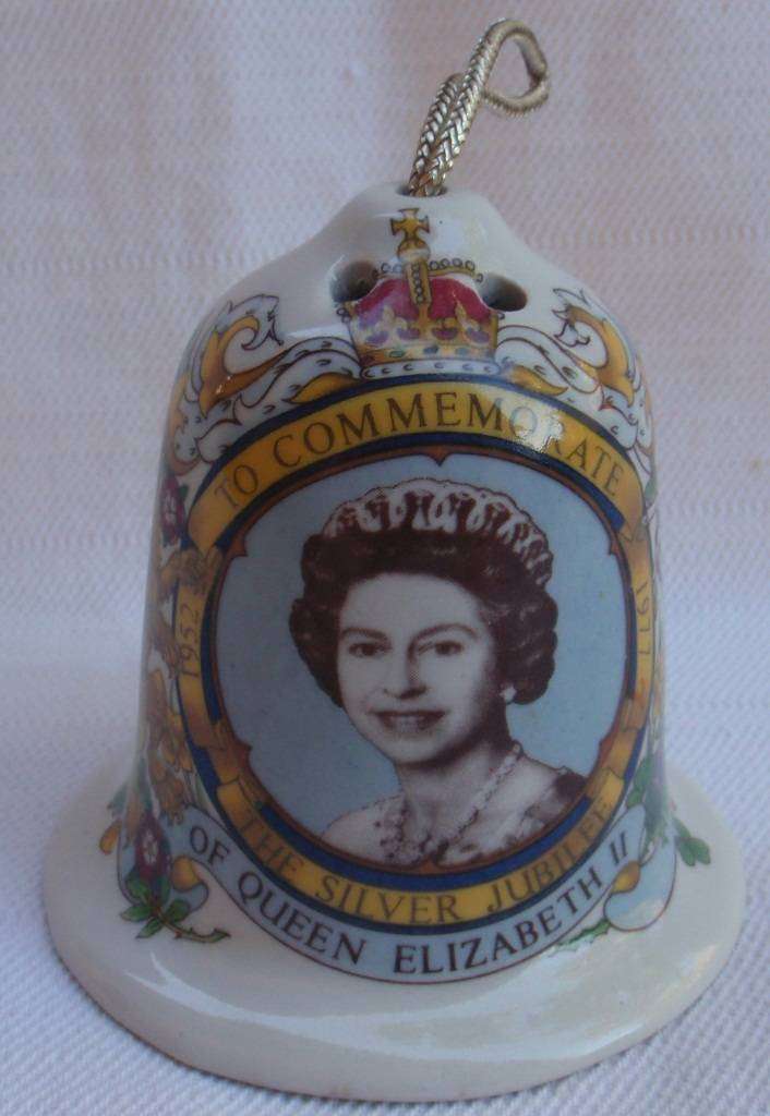 Royal collectible - Queen Elizabeth - potpourri bell - commerating silver jubilee