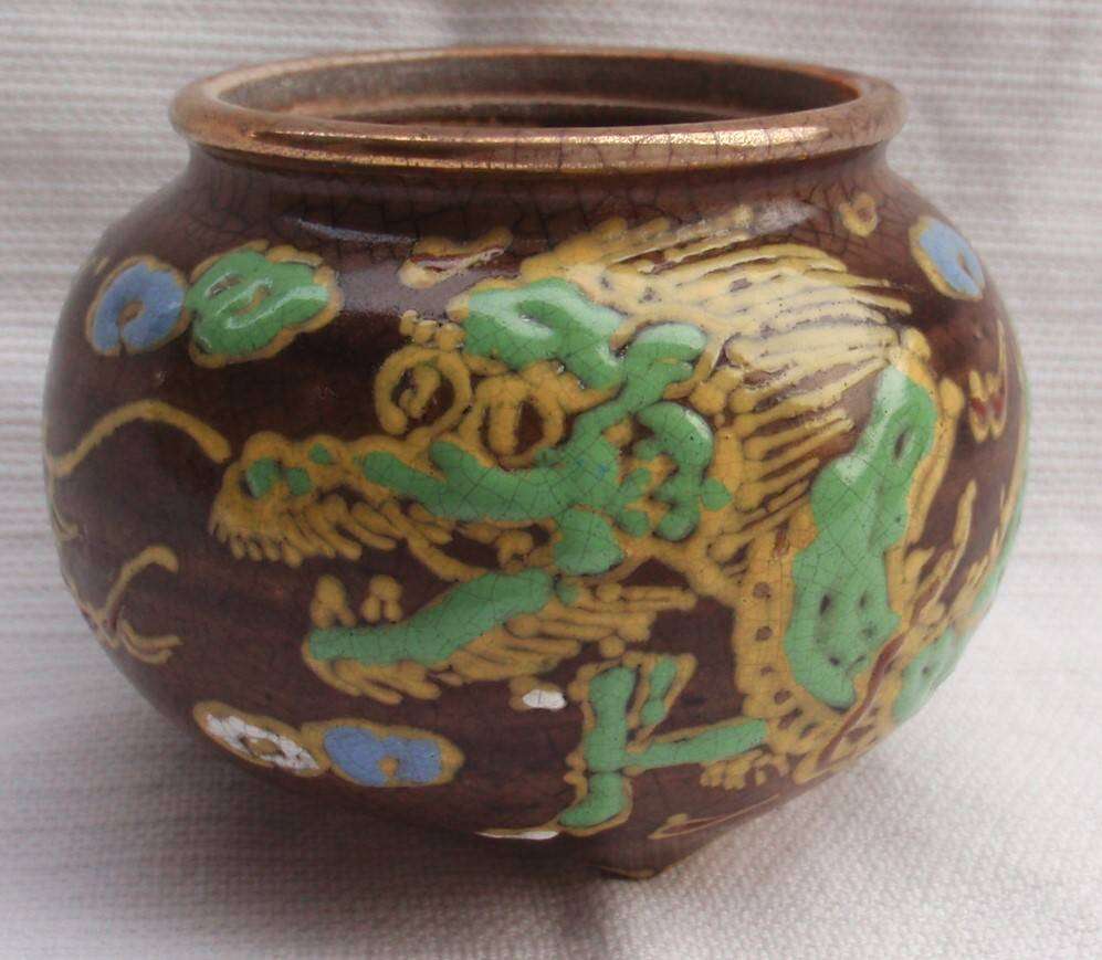 Antique Chinese dragon bowl. Clearly signed by the artist on the base - Zui Shan