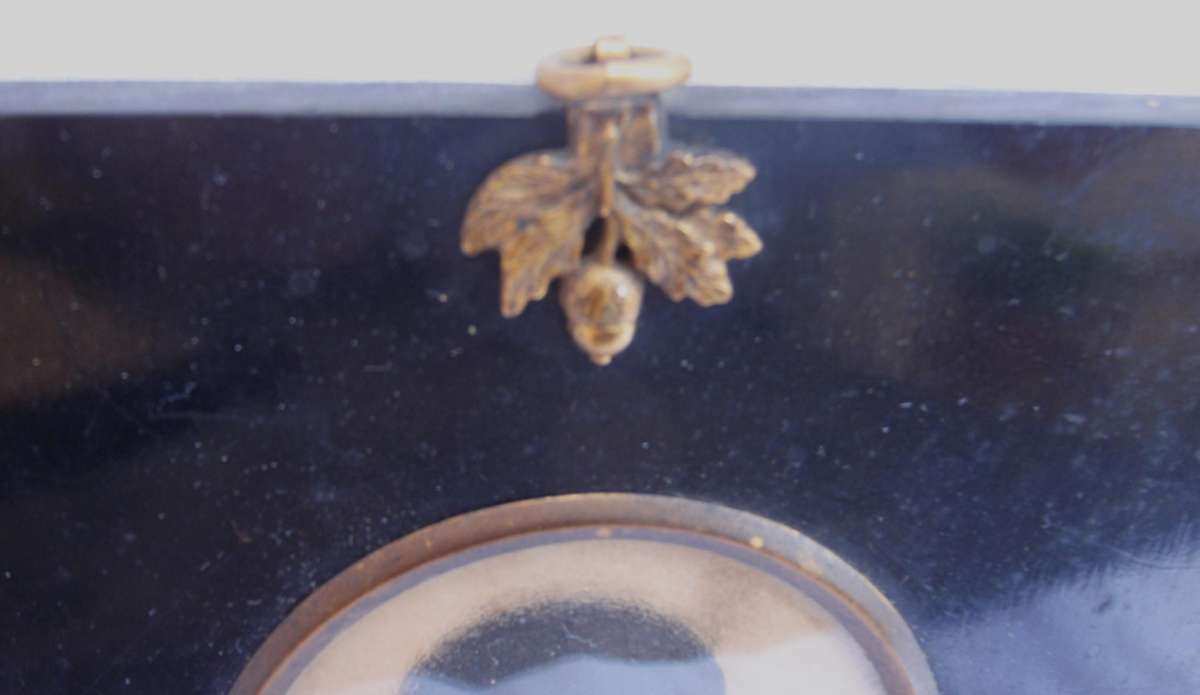 Antique Silhouette art circa 1825. Collectible Georgian art. Henry Nibbs MD Set in brass, name, ring