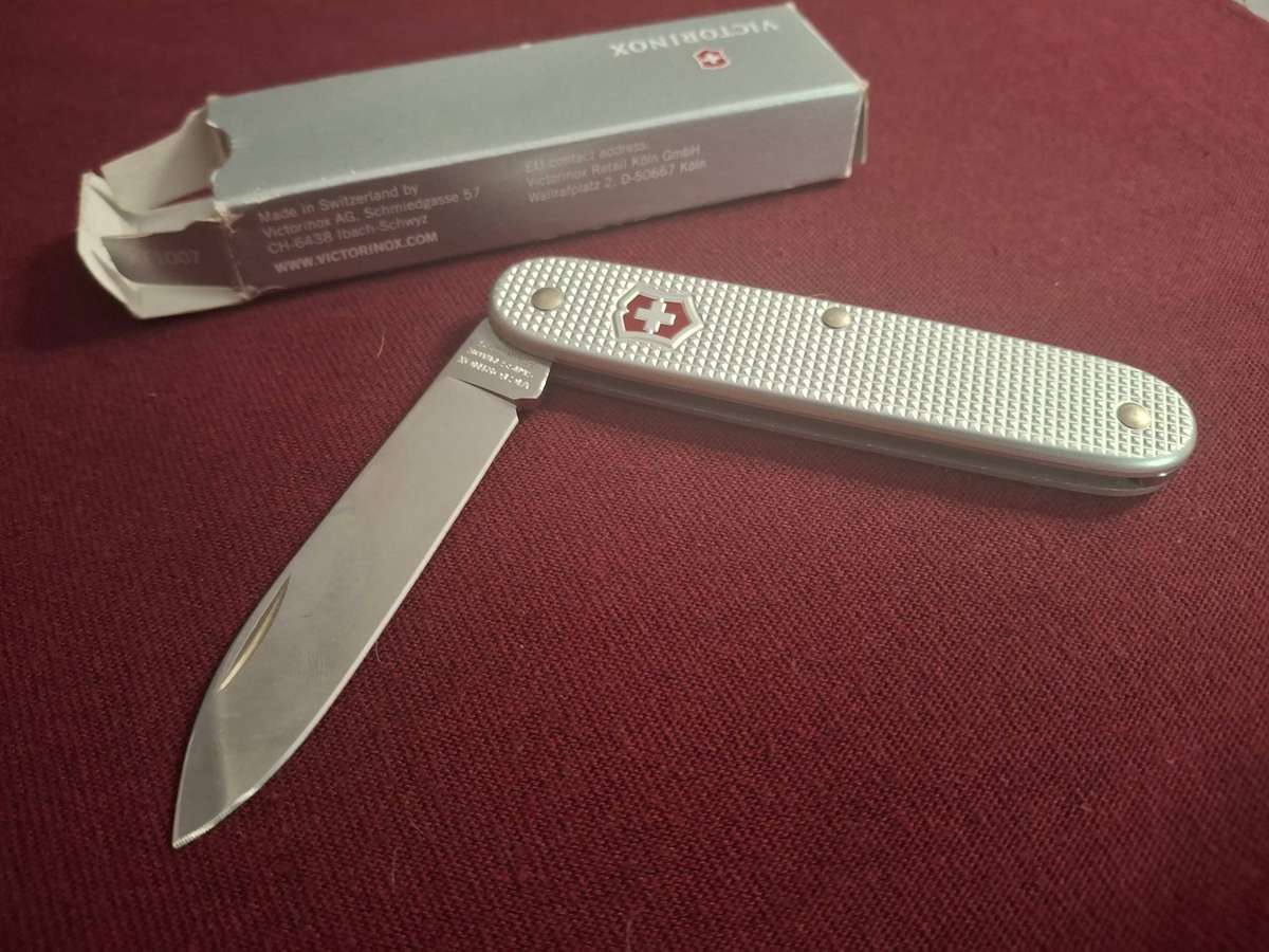 Victorinox 0.8000.26 Alox Silver Single Blade - NEW (never used)