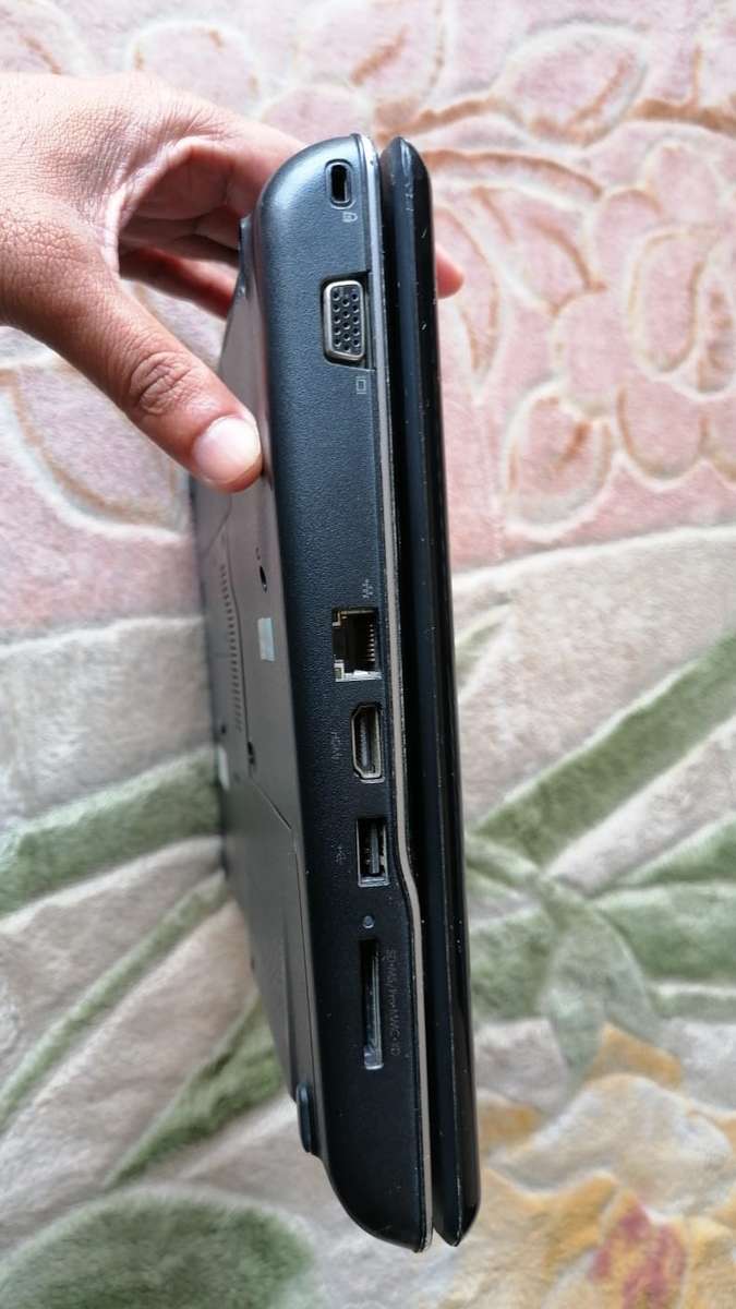 Comapaq Presario CQ40 Laptop