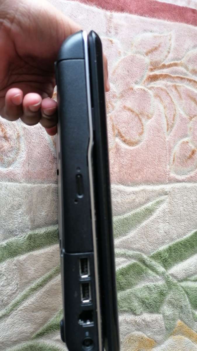 Comapaq Presario CQ40 Laptop