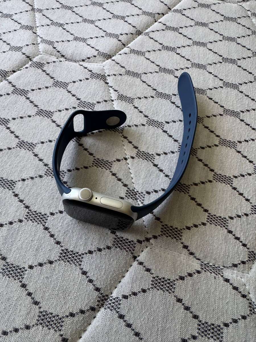 Apple series 10 GPS + Cellular 42mm