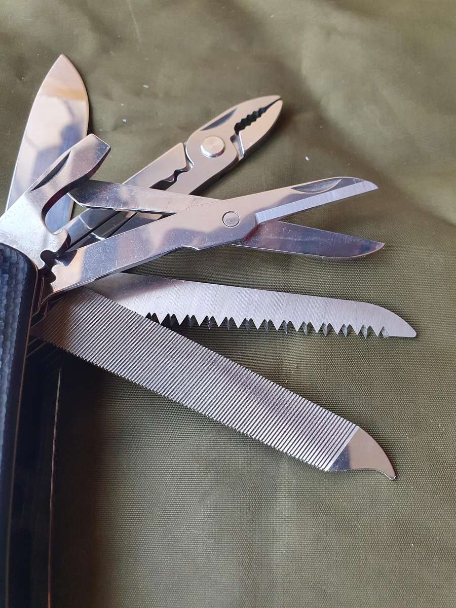 Ruike M61-B Multitool