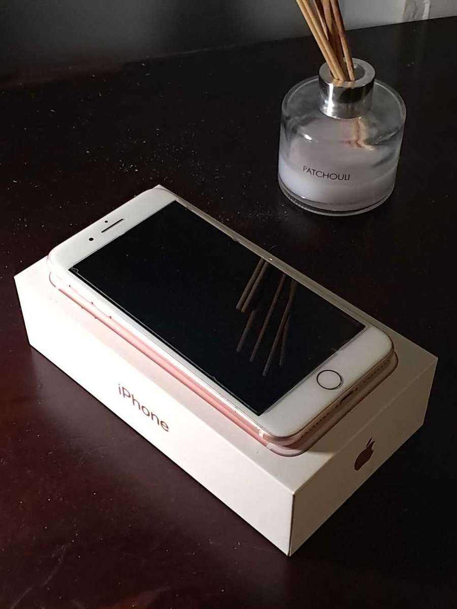 iPhone 7 Plus (128GB) (Battery 72%)