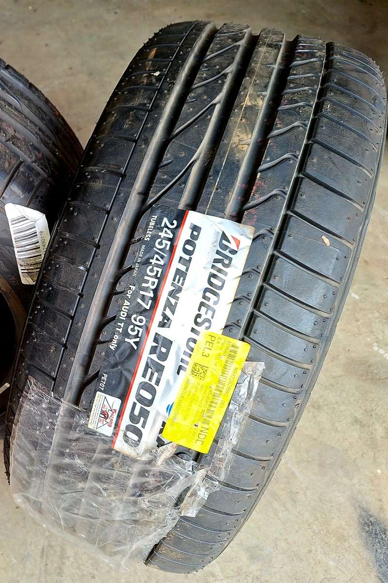 Bridgestone Potenza RE050 245/45R17 95Y Run Flat Tyre | 245/45 17 Inch Run Flat Tyre