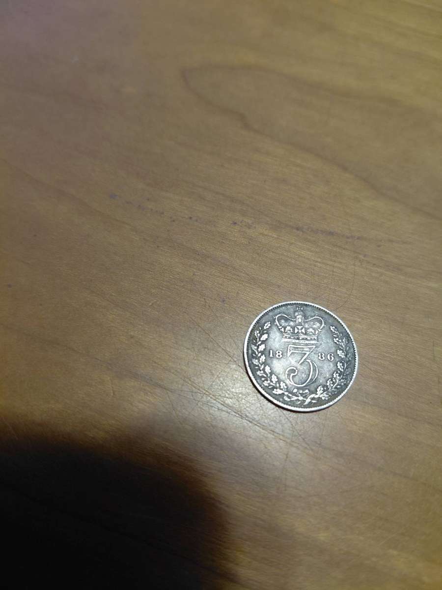 VERY NICELY TONED 1886 SILVER BRITISH 3 PENCE