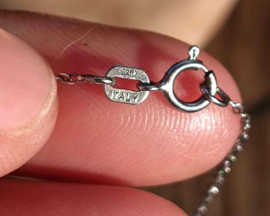 Pretty 925 Sterling Silver and Diamond Chips Butterfly Pendant Necklace with Amethyst & Peridot Gems