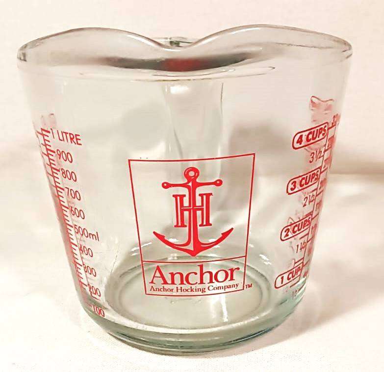 Vintage 1960s Anchor Hocking USA Glass Measuring Jug or Pitcher 4 Cups 1 Litre 32 Ounces