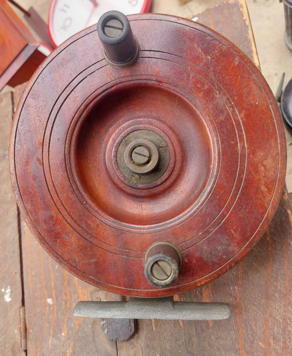 Cool 1920s Spearback Nottingham Wooden Fishing Reel with Two Handles and Cotton Cord Line