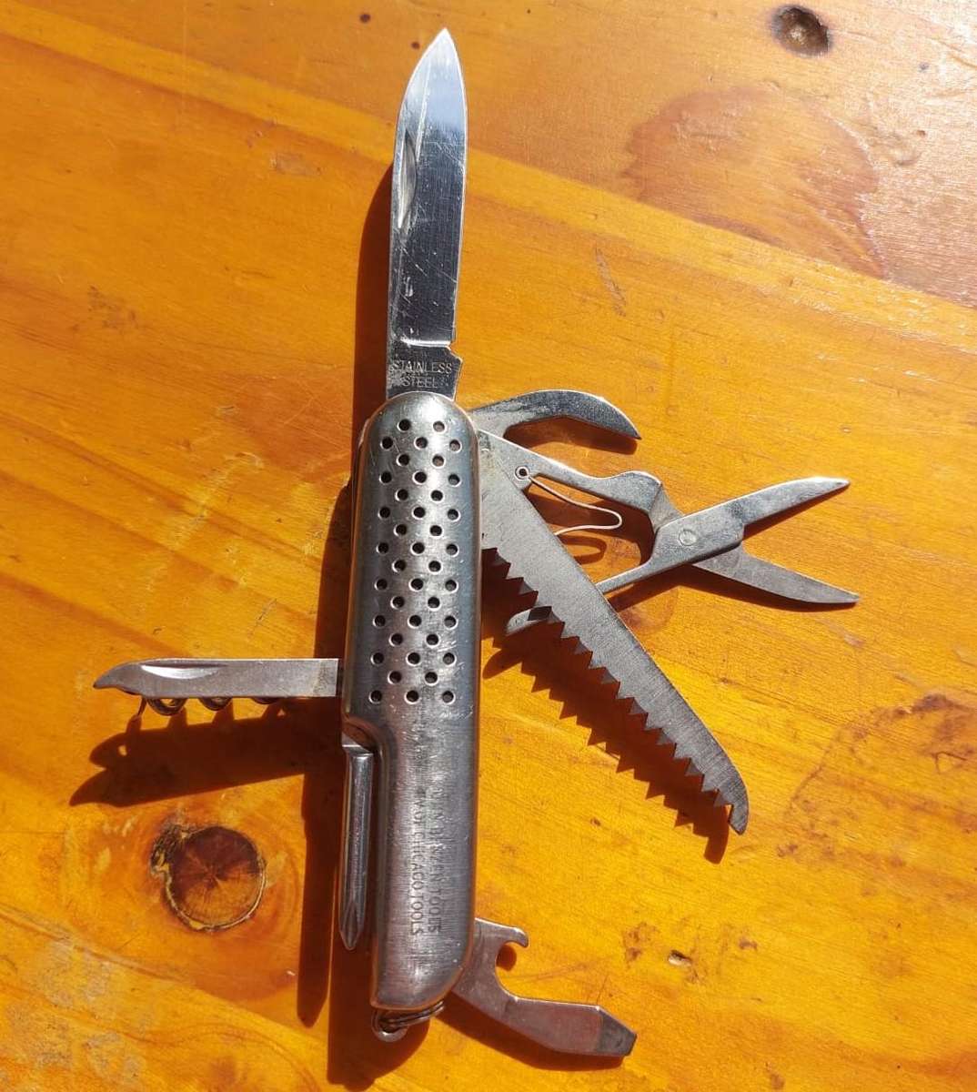 Large (12) Batch of Multi-Function Pocket Knives  Range from 4-in-1 to 12-in-1 Tool Functions