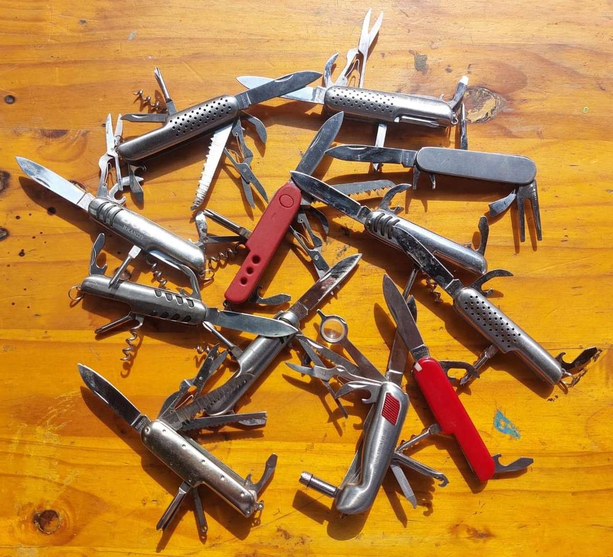 Large (12) Batch of Multi-Function Pocket Knives  Range from 4-in-1 to 12-in-1 Tool Functions