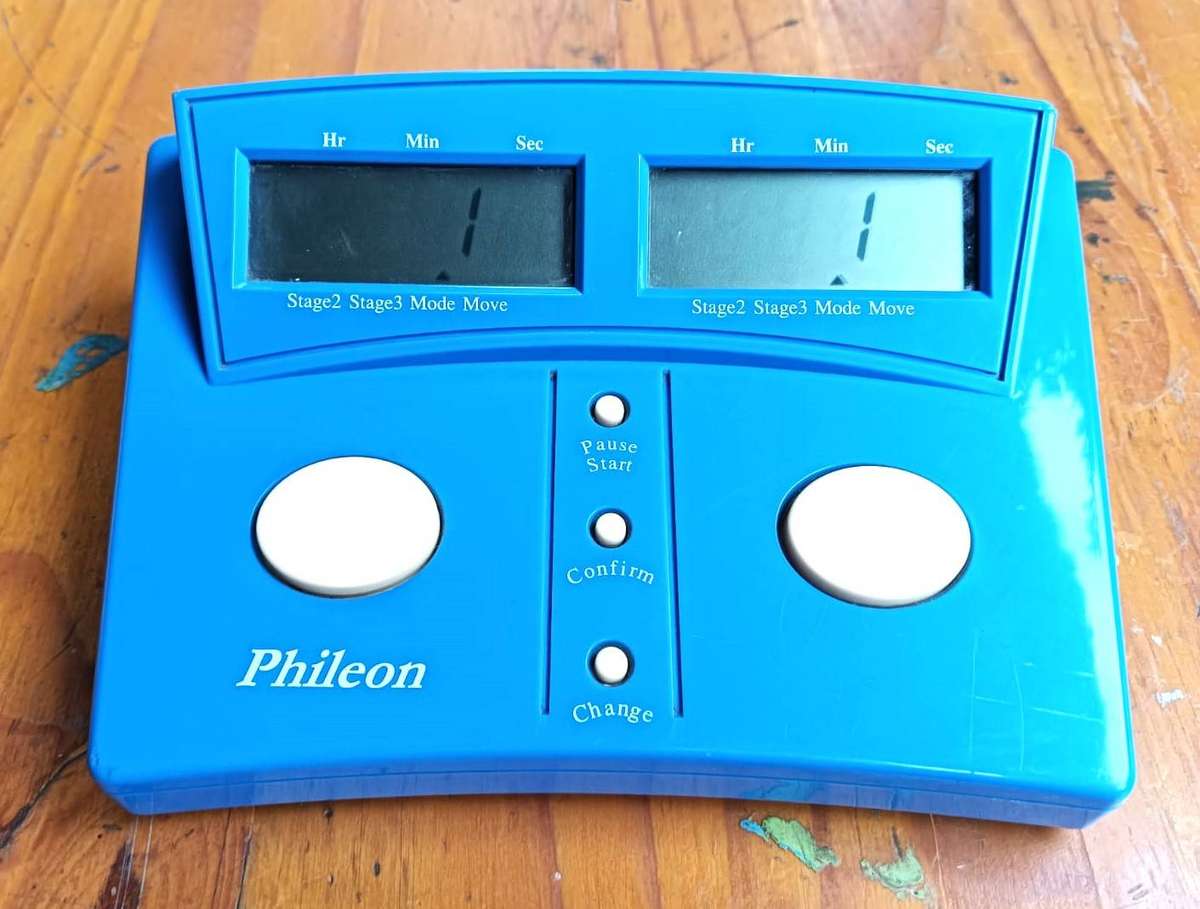 Blue Phileon Space Age Chess Clock GC8001 Design by Dutch Chess Player Kaarlo Schepel Good Working C