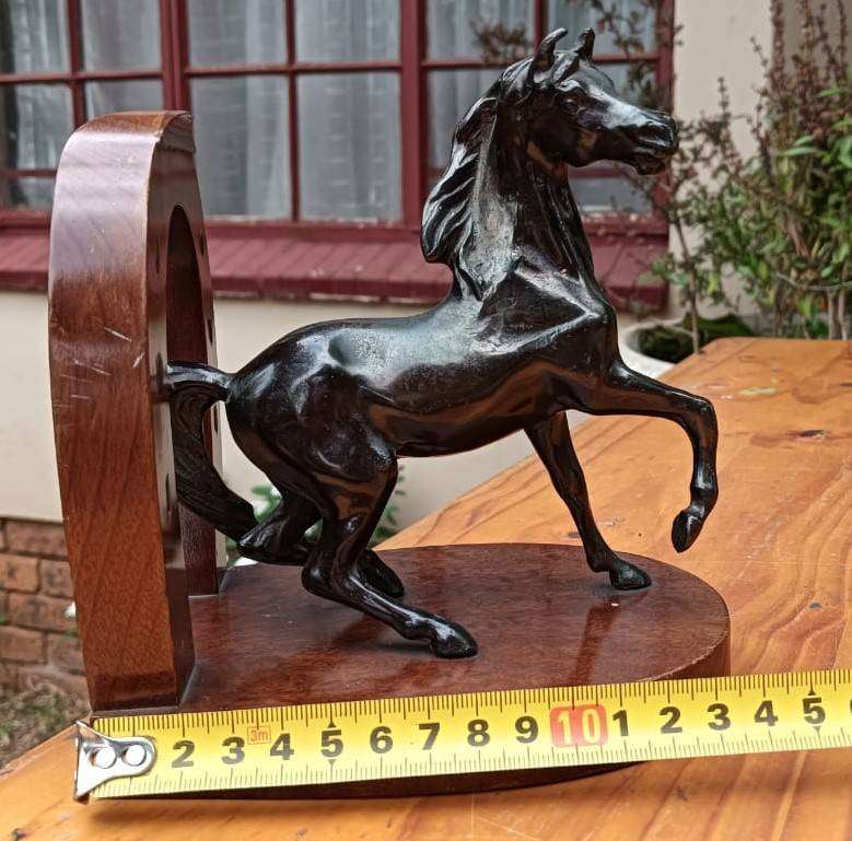 Realistic Brass Horse Sculpture Wooden Horseshoe Bookend