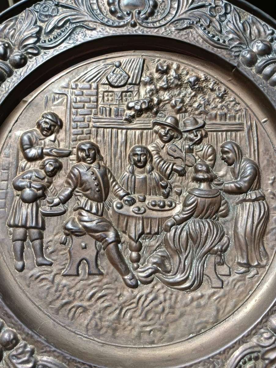 English Tavern Scene Brass Wall Plate Hand Hammered From Reverse Side 1950s Peerage England Plate 2
