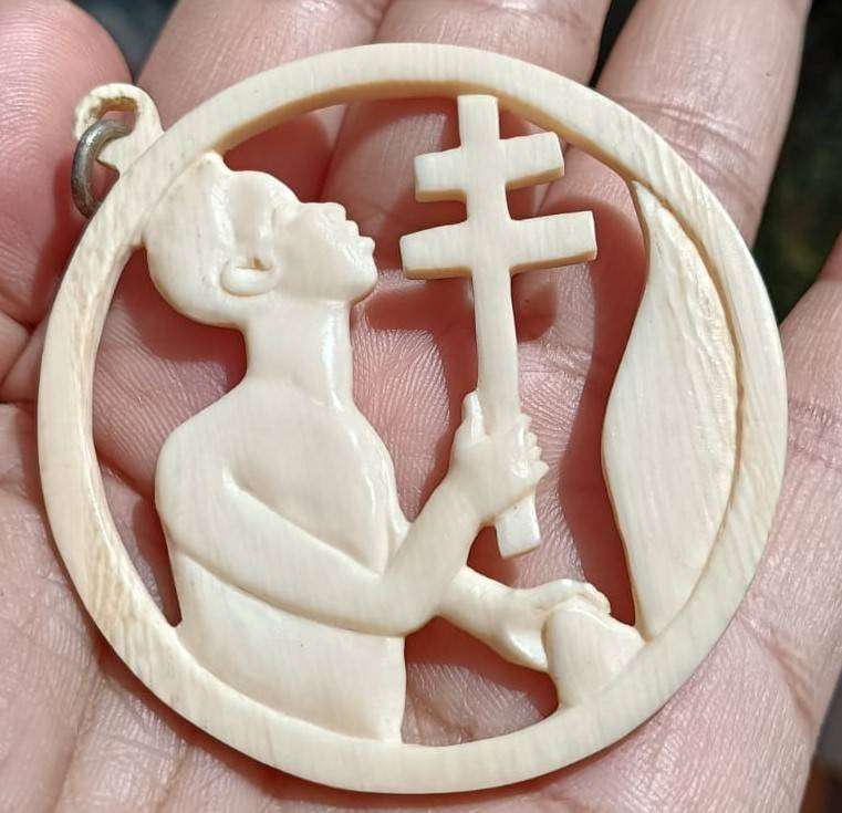 Round Carved Bone Pendant with Two-Barred French Freedom Cross of Lorraine