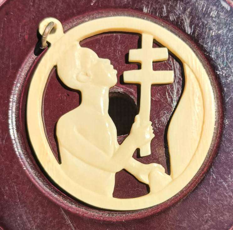 Round Carved Bone Pendant with Two-Barred French Freedom Cross of Lorraine