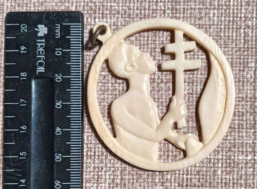 Round Carved Bone Pendant with Two-Barred French Freedom Cross of Lorraine