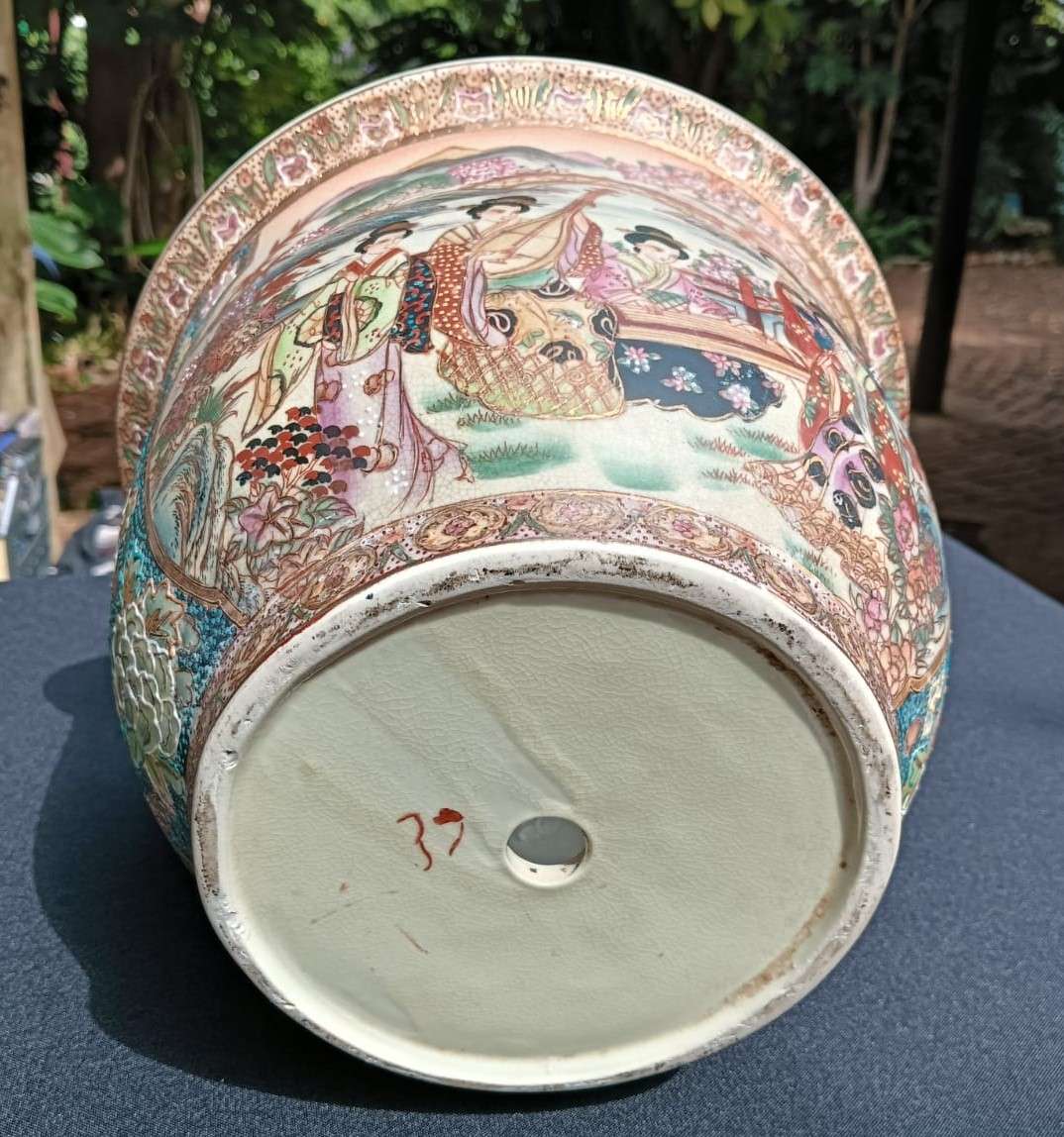 Large Hand Painted Chinese Porcelain Planter Featuring Geishas 27cm Diam 21cm High