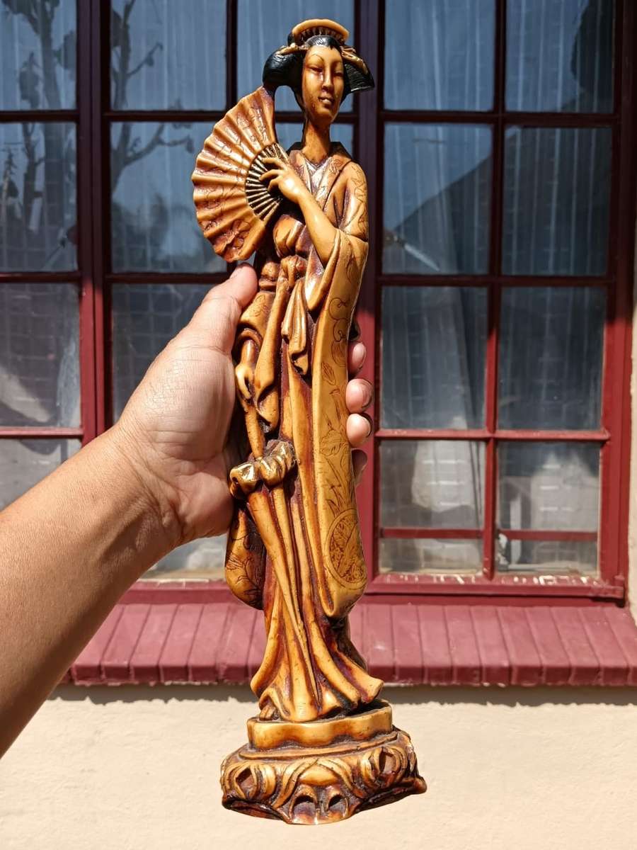 Beautiful Pair of Japanese Resin Figurines  A Warrior Samurai with Sword and Noble Lady with Fan