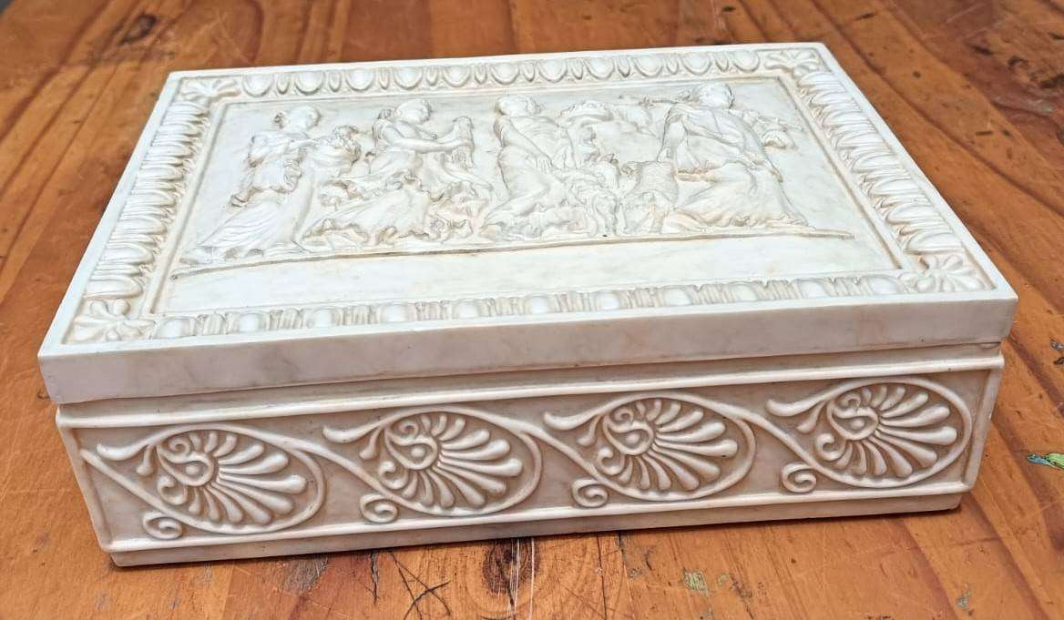 Beautiful Classical Themed Lidded Trinket Box with Aged off-white appearance