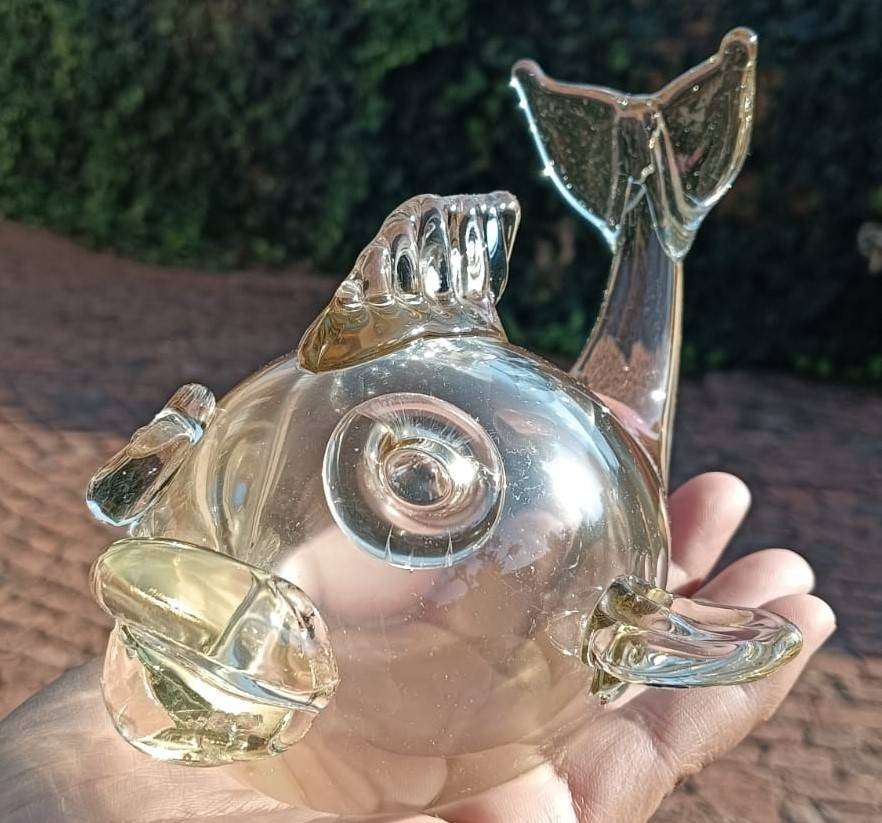 Comical Art Glass Gold Fish Figurinewith Large Eyes and Lips - Large 15cm Deep - In Good Condition