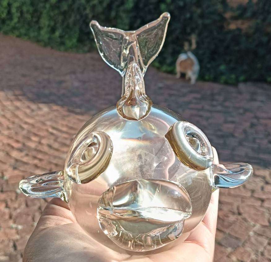Comical Art Glass Gold Fish Figurinewith Large Eyes and Lips - Large 15cm Deep - In Good Condition