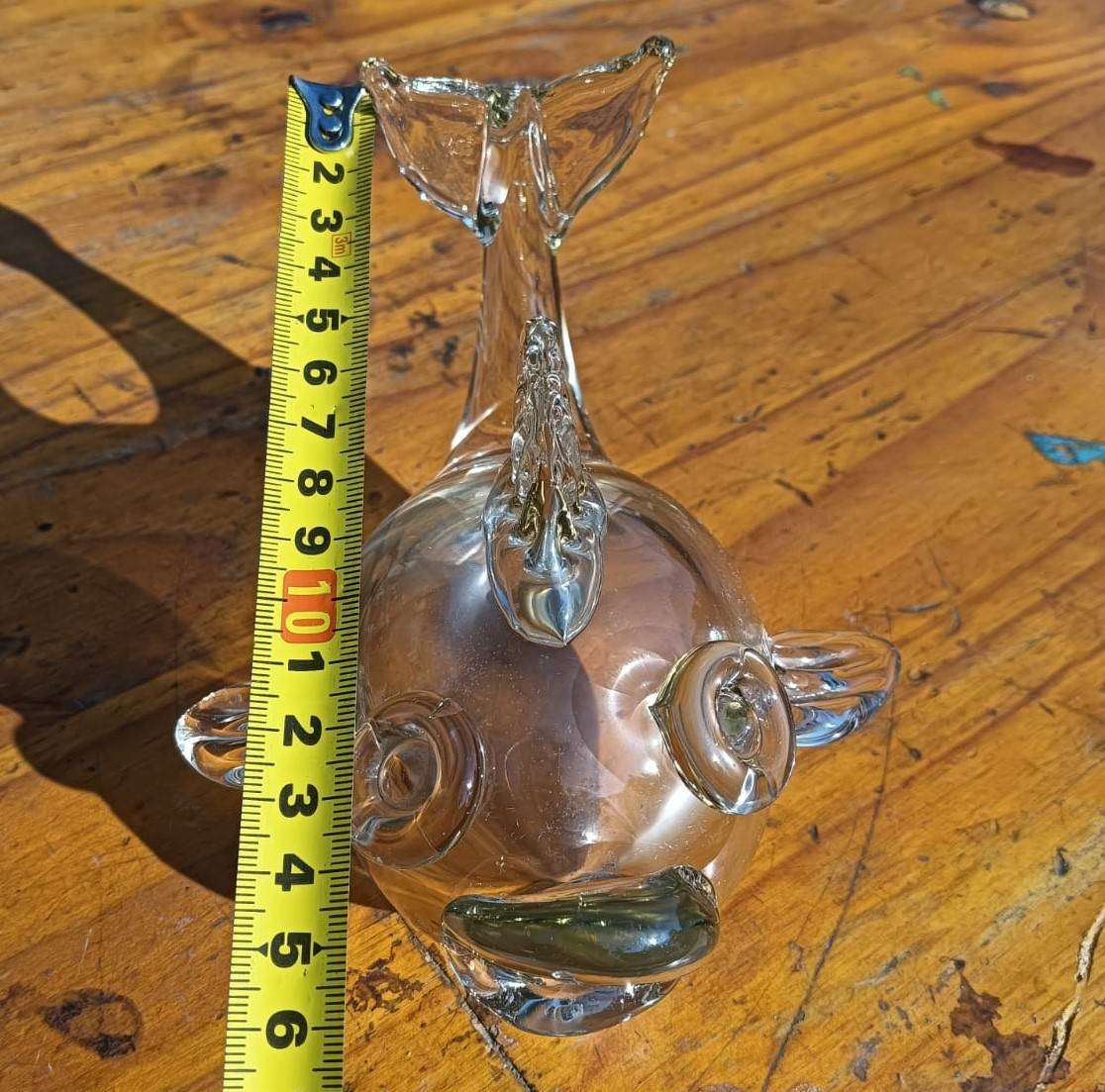 Comical Art Glass Gold Fish Figurinewith Large Eyes and Lips - Large 15cm Deep - In Good Condition